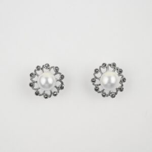 pearls studs in silver
